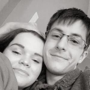 Meet your Posher, Alexia